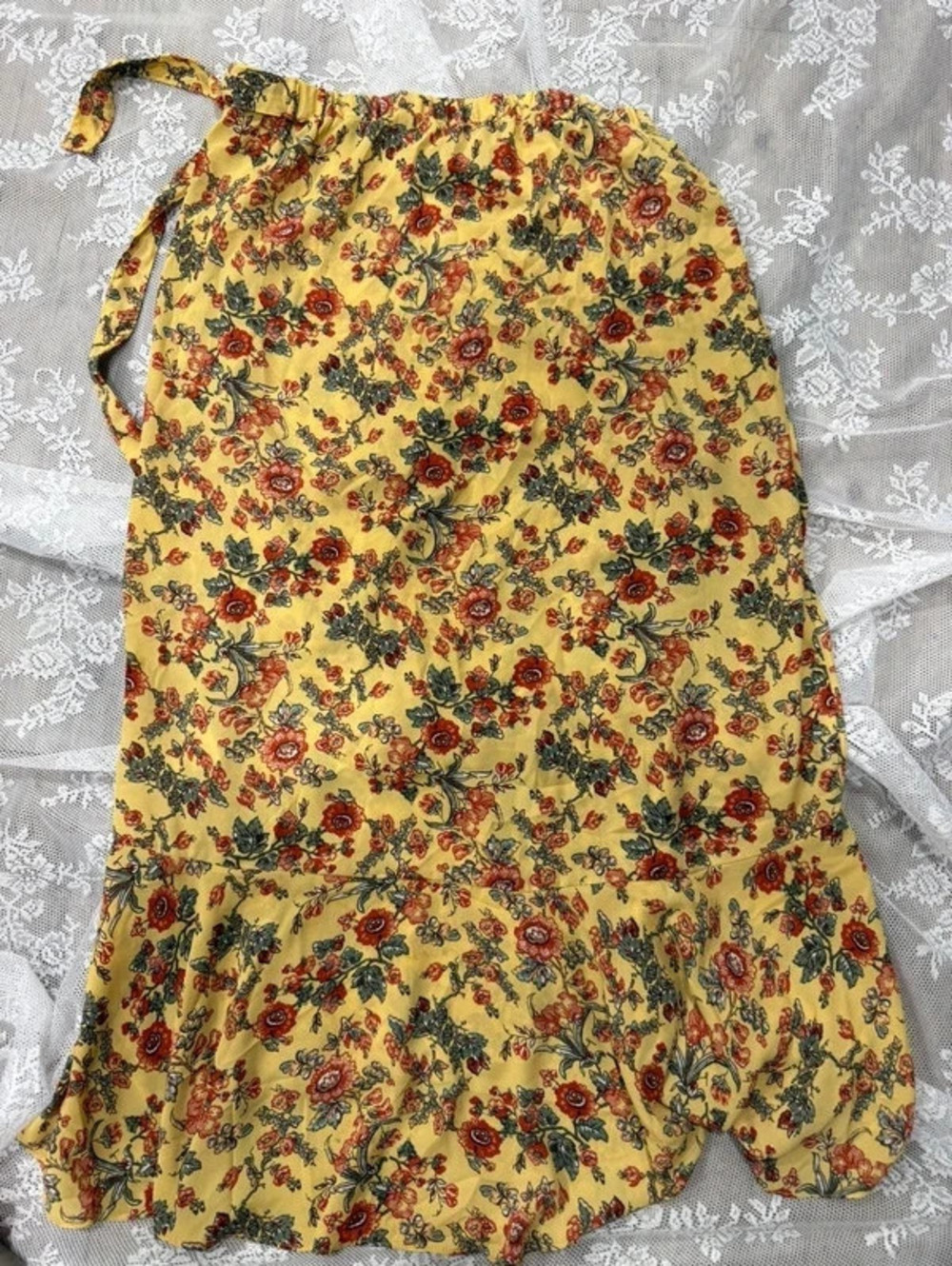 yellow flowy skirt